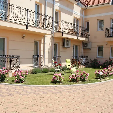 Apartment Mara Sarvar